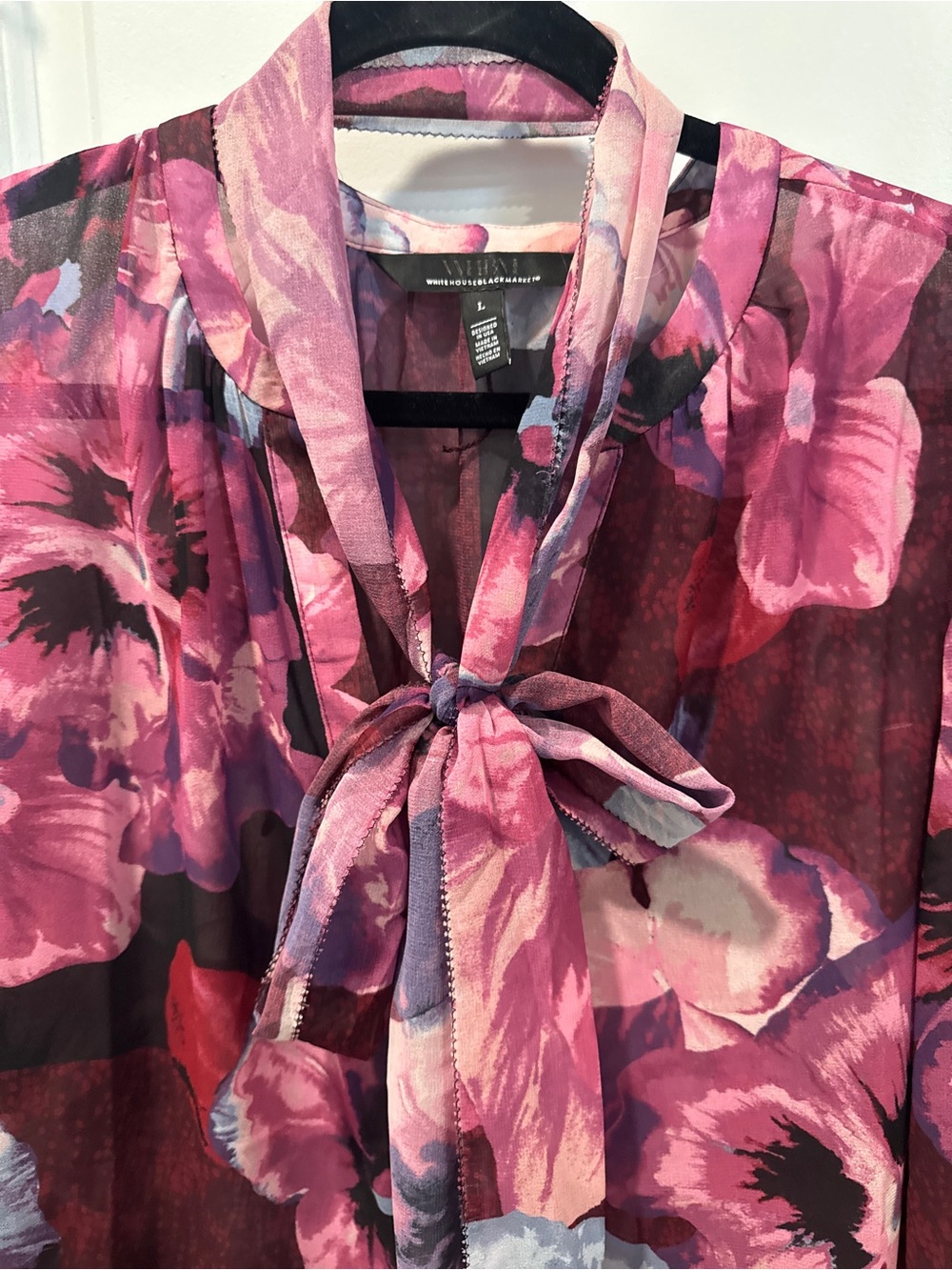 White House Black Market Pink Floral Tie-Neck Blouse - Picture 3 of 9